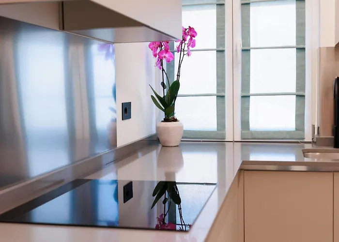 Design - Ai Piedi Delle Alpi&centro Storico Apartamento *